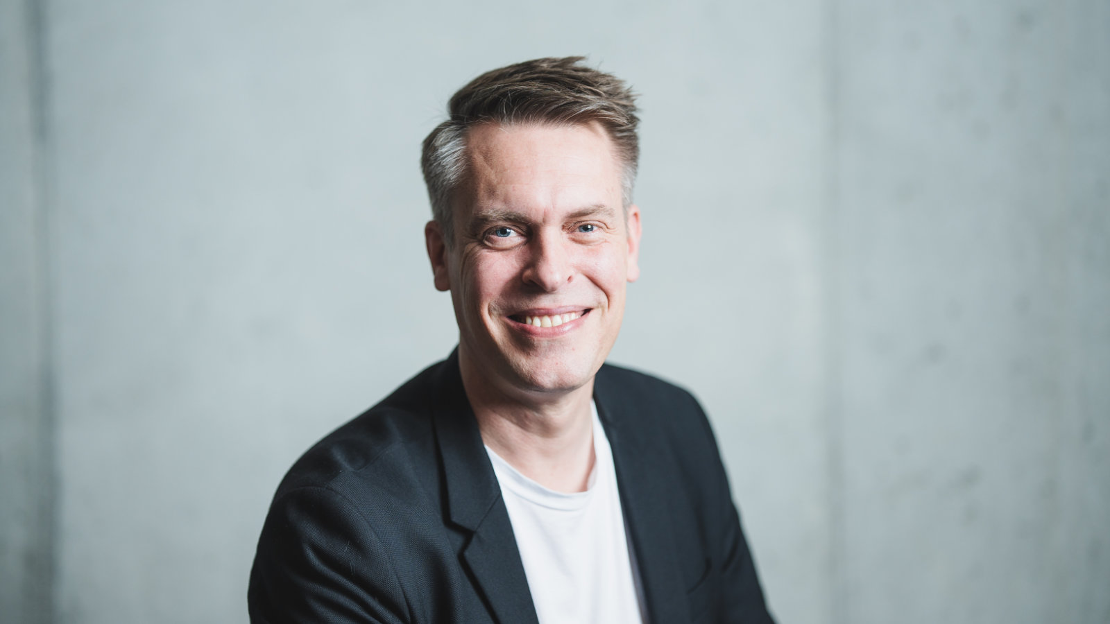 Benedikt Fischer zuständig für Orts- und Ökonomische Strategien bei Querfeld.Design